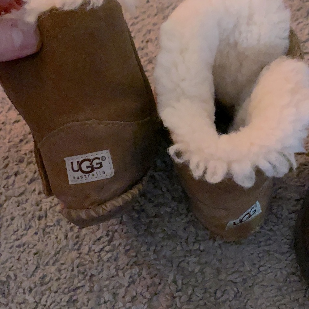 Toddler Ugg’s boots and shoe lot